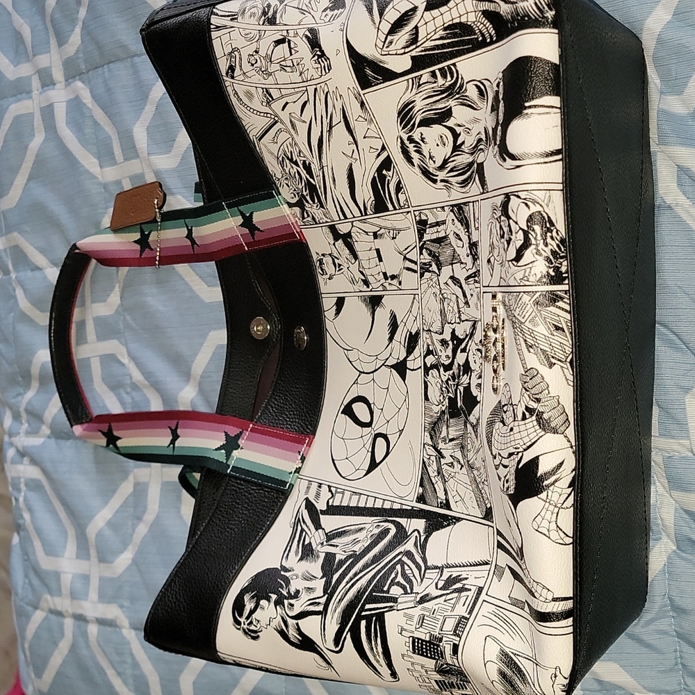 Coach Marvel Tote used once